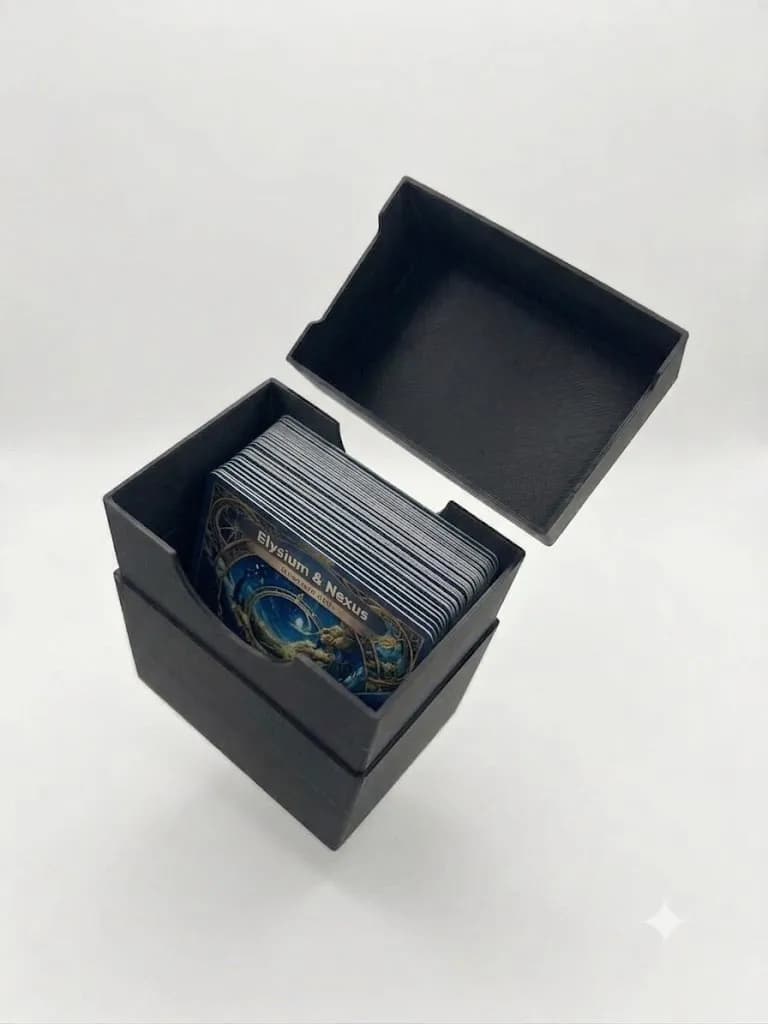 Коробочка для зберігання карт настільних ігор чорна 7х4.8х10см