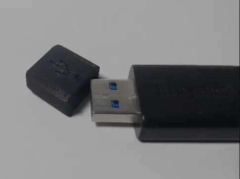 Захисний ковпачок для USB-A (USB 3.0/2.0) для флешок, кабелів тощо