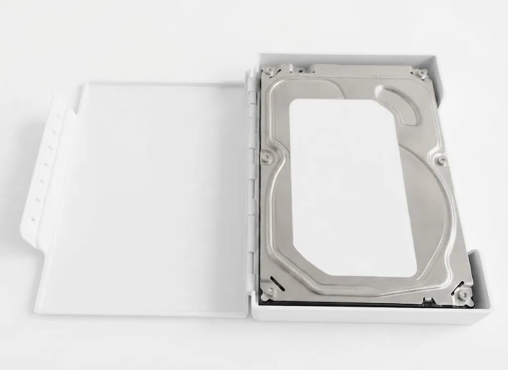 Захисний пластиковий кейс-чохол для жорсткого диска 3.5" (HDD), білий
