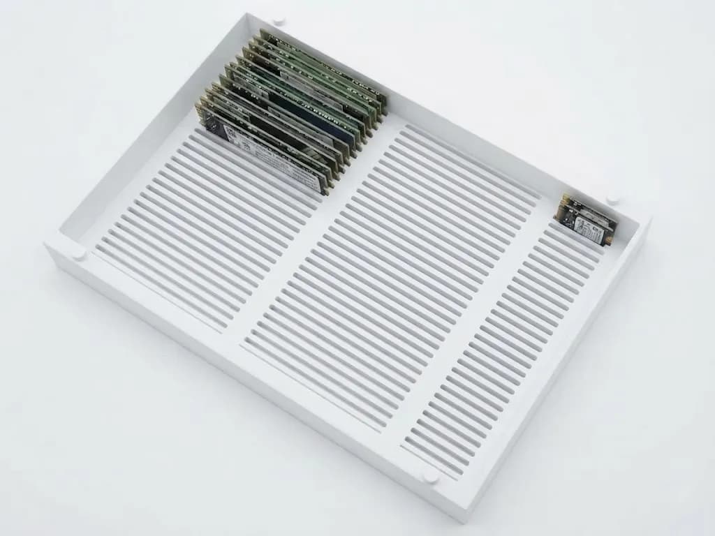 Настільний органайзер-холдер для 90 накопичувачів M.2 NVMe SSD 2280 & 2230, білий