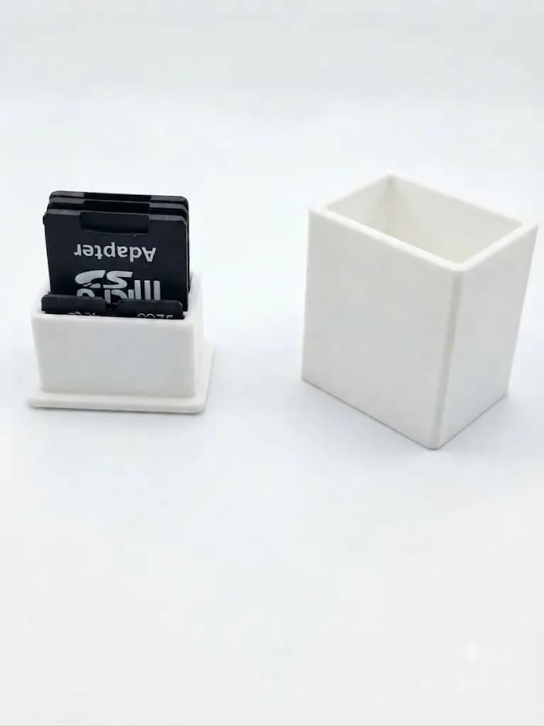 Компактний кейс для карток пам'яті: 3 SD + 4 microSD, білий - зображення 1