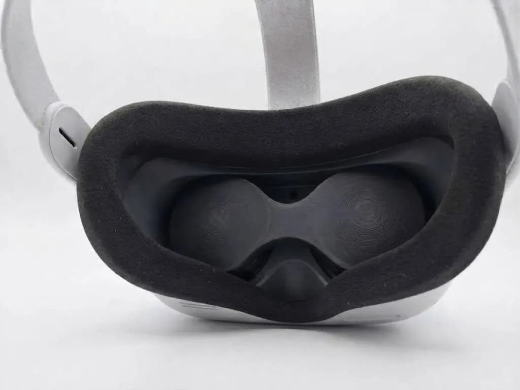 Захисна накладка для лінз Oculus Quest 2, чорна - зображення 1