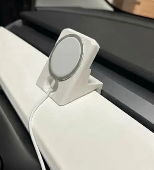 Тримач MagSafe для iPhone на дефлекторі Tesla Model 3 / Model Y, білий - зображення 1