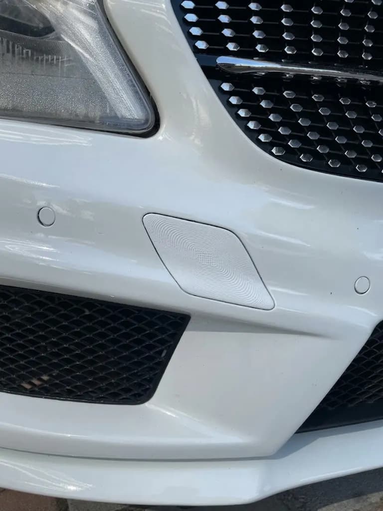 Заглушка гака для буксирування переднього бампера Mercedes A180, біла